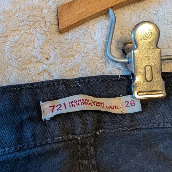 Levi's High Rise Skinny - Picture 3 of 5